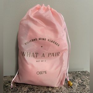 Odeme Set of 2 Silicone Wine Glasses 12 oz each pale pink